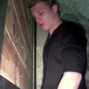 ALEX sucking Kamerno on the glory holes
