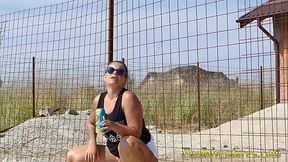 She pee outside and till her underwear dries