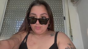 Glasses + look + tits