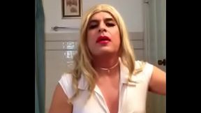 Oscarina Grandeas faggot sissy teasing her body