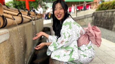 Elle Lee's intimate Japan vlog takes a sensual turn in traditional settings