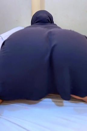 Hi Im Supper Hot Alone Muslim Arab Girl, I Have Huge Round Ass &amp; Big Hairy Pussy, Can You Fuck Me???
