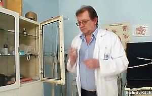Zaneta has her pussy gyno speculum examined by old doctor