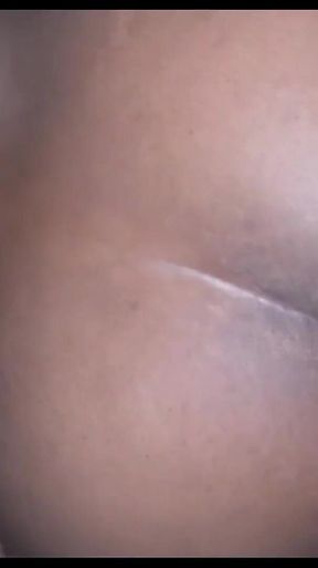 Baise Moi Avec Une Grosse Bite Anal Humide