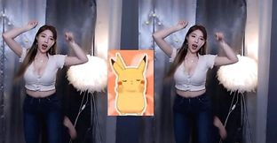 Sultry Asian Babe Grooves in Seductive Dance