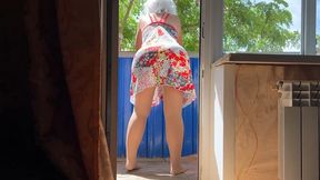 Big Ass MILF Takes Well Inserted Dick in Her Hot Amateur Anal on the Balcony