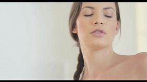 Beautiful Ennie Sweet play with hot body