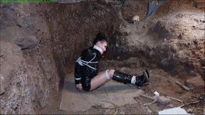 Booted wench strictly hogtied in the cold, dirty pit (MP4 HD 6000kbps)