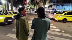 aquentou 30 cm no cuzinho sem reclamar