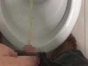 30歳ぽっちゃり日本人男性のおしっこ動画　振り振り振りまくる！！！