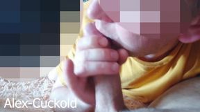 Муж сосет любовнику с окончанием в рот