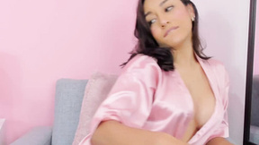 DianaHopson is so hot in her pink robe