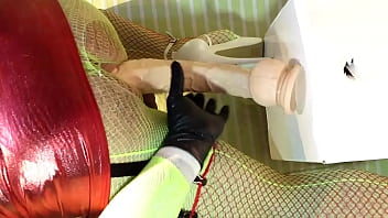 FUCKING SISSYBITCH BIG BIG DILDO - DickGirls.xyz