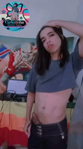 Sou tua carlezinha prostituta puta arrombada vadia   vem foder essa prostituta vadia gulosa