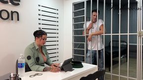 Curvy MILF Cop Cuts a Deal with a Big-dick Foreigner in the Interrogation Room