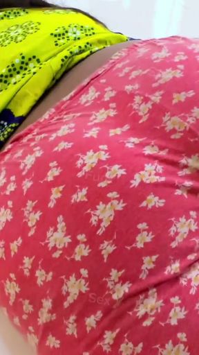 Jab Mata Pita Gar Par Nahi tha tab Bahen ko Moti Gand Fad dea   Clip 1