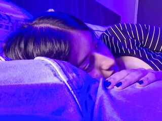 I get turned on during the time that watching a video with my stepbrother (Spanish Audio)