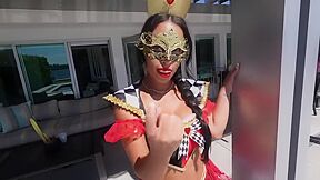 Queen Of Hearts Gets Creampied