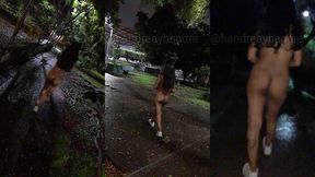 desnuda en el parque y la escuela buscando vergas para cojer