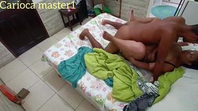 seduzindo a camareira do hotel