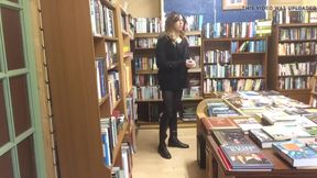 Crossdresser flashing in bookstore