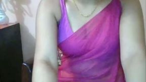 This Indian chick makes me wanna worship some titties