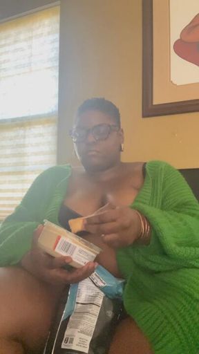 Curvy eating