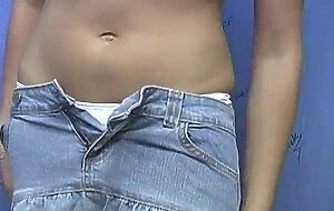 Poppy morgan sucks black cock - gloryhole