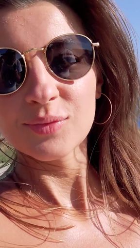 Maria continues to show off her perfect body in the blistering sun of the Canary islands