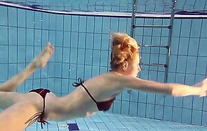 Hot underwater chick Nastya naked and hot
