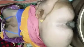 Pati ke kam par Jane ke bad ganw ki Puja bhabhi ne boy freand ko bulya our sex kiya