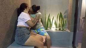 despues del rompimiento amoroso fui donde mi amiga para que me consolara d&aacute_ndome unas ricas mamadas