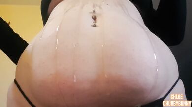 BBW MILF OILED BELLY PLAY