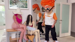 The PornDude's Home Invasion Turned Saucy: Gracie Gates Nabs More Than Lunch!