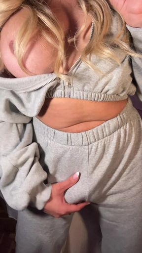 Viviana Trans Latina Blonde Hair Masturbating