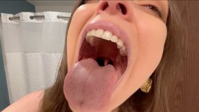 Sorority Girl's Shrunken Snack (Vore POV)
