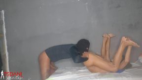 daniela santos recebe a visita do seu vizinho boydotado97 e ele acaba querendo e metendo muito nela bem gostosinho.