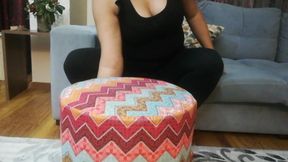 I'm oiling my sexy hot soles and you won't be able to take your eyes off my hot oiled soles.