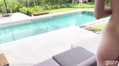 Sweetie Fox and Diana Rider get oral and doggy at the poolside villa