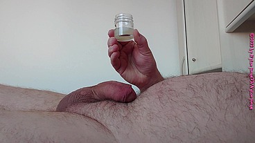 Das Sperma von Nylonjunge im Glas 2 ** Orgasmus **