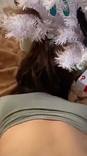 Stuck Under the Xmas Tree! Multiple Freeuse Cumshots!