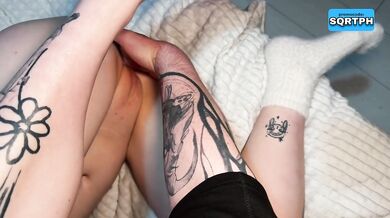 Stepsister gave herself to be fucked just to not be distracted