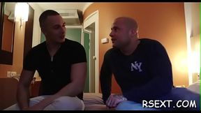 Chap gives travel of amsterdam