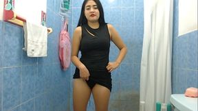 El mejor video de dos hermanastra meando una a la otra y siendo ambas orinadas por el marido terminando tomando una ducha lesbica juntas despues del trio