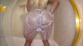 SHOWING OFF MY BOOTY DURING SHOWER TIME