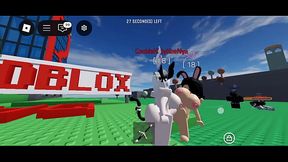 Puta es destrozada en un combate de espadas