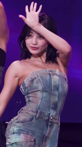 Korean dancer shows off her armpit moves in a revealing outfit