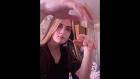 Sosedi Vozbudili Menya, Ya Nachala Masturbirovat Pod Ih Ston
