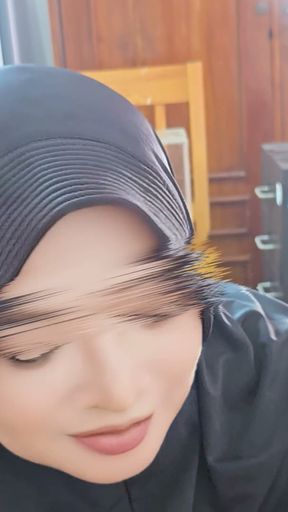 Village Chief Only Wanted a Massage After Work - Hijab Maid Gave Best Blowjob And Suck His Sperm Until Dry - Minokiiko   Clip 1