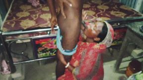 Indian housewife ko land Chus aaya aur bed per leta kar chudai ki